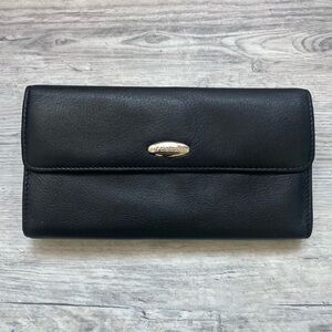 Liz Claiborne Black Leather Trifold Wallet Clutch Snap Closure
